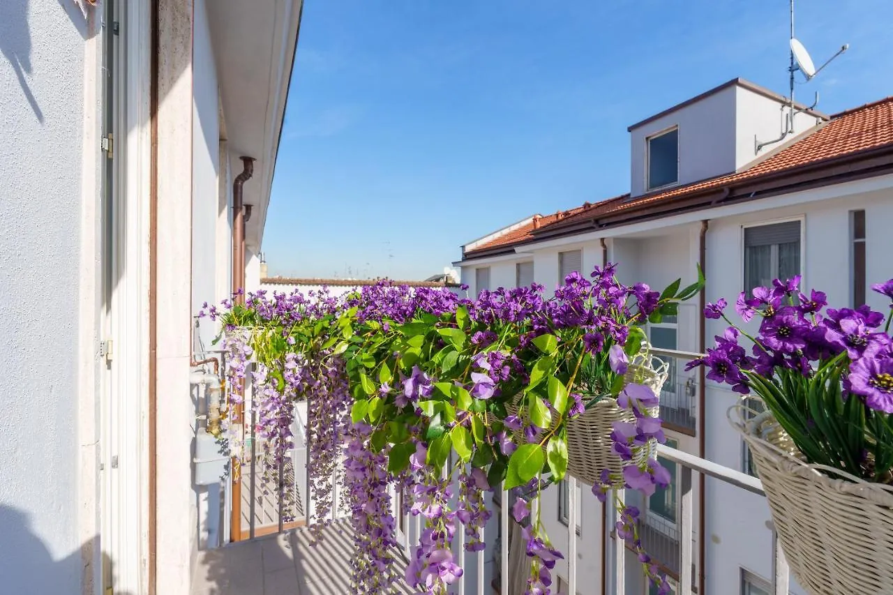 Milano City Apartments - Amazing Apt - Pta Venezia 0*, Milan